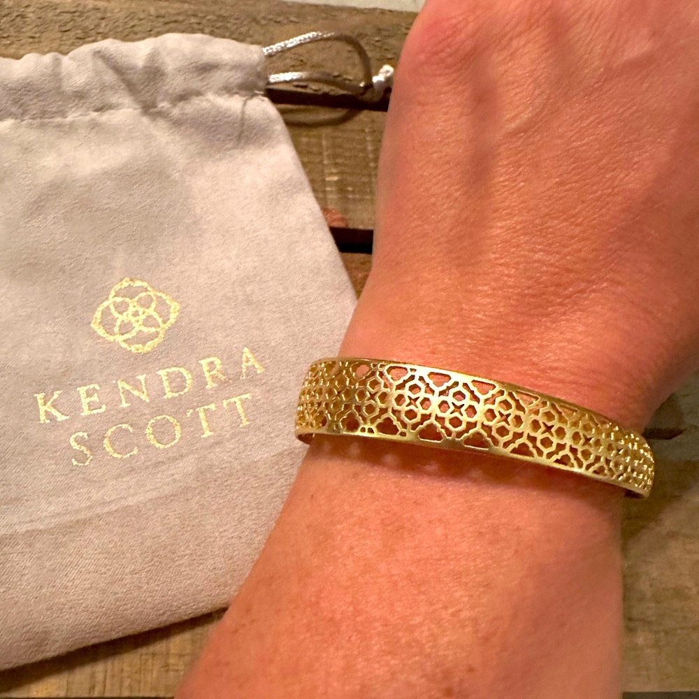 EUC Kendra Scott Vintage Gold Tone Scrolled Filigree Bangle Statement Bracelet